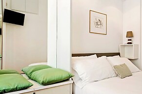 Modern Split Level Apartment