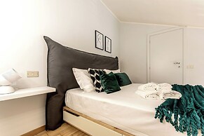 Modern Split Level Apartment