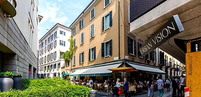 Modern Split Level Apartment