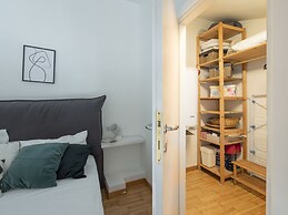 Modern Split Level Apartment