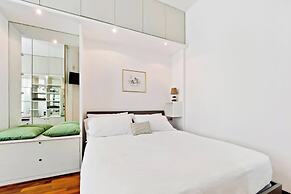 Modern Split Level Apartment