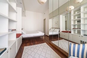 Modern Split Level Apartment