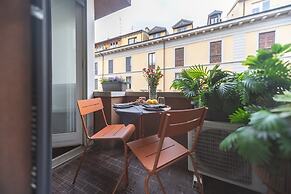 Modern Split Level Apartment