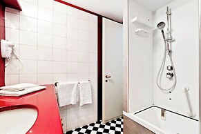 Modern Split Level Apartment