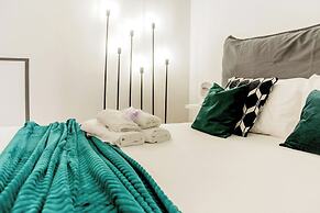 Modern Split Level Apartment