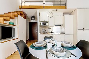 Modern Split Level Apartment