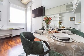 Modern Split Level Apartment
