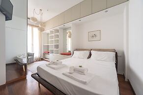 Modern Split Level Apartment