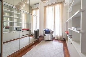 Modern Split Level Apartment