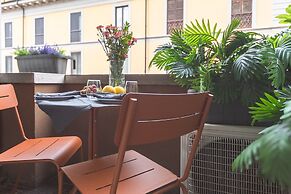 Modern Split Level Apartment