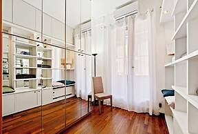 Modern Split Level Apartment