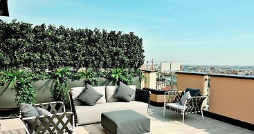 San Babila Central Tower by Rentopolis - High-end 1bdr with panoramic 