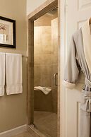 Chanticleer Inn Bed & Breakfast