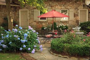 Chanticleer Inn Bed & Breakfast