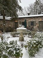 Chanticleer Inn Bed & Breakfast