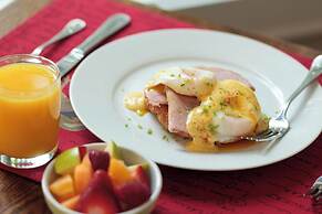 Chanticleer Inn Bed & Breakfast