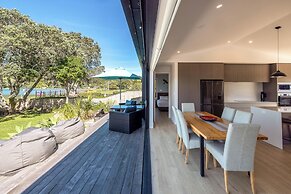 The Golden Pohutukawa Beach House