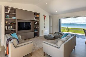 The Golden Pohutukawa Beach House