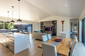 The Golden Pohutukawa Beach House