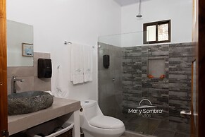 Mar & Sombra Villas