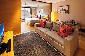 Koharu Resort Hotel & Suites