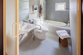 Koharu Resort Hotel & Suites