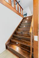 Family Home w Pool-hot Tub-large Yard-pool Table