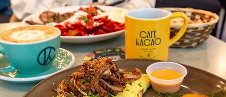 Family Home w Pool-hot Tub-large Yard-pool Table