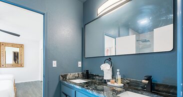 Family Home w Pool-hot Tub-large Yard-pool Table