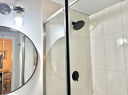 7BR Comfort Haven For 16 I Next to Tinker I EC