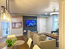 7BR Comfort Haven For 16 I Next to Tinker I EC