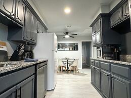 7BR Comfort Haven For 16 I Next to Tinker I EC