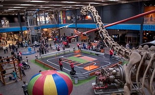 Cozy Getaway Perfect for 10 Prime Location NW6