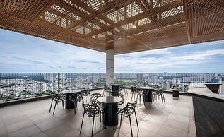 The Sky 89 Panorama D7