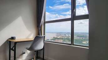 The Sky 89 Panorama D7