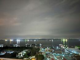 The Sky 89 Panorama D7