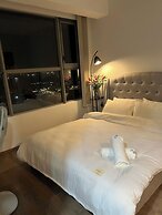 The Sky 89 Panorama D7