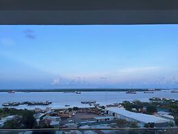 The Sky 89 Panorama D7