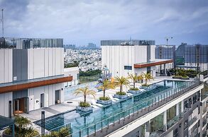 The Sky 89 Panorama D7