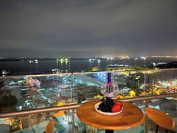 The Sky 89 Panorama D7