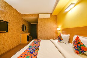 Fabhotel Old Maple Leaf