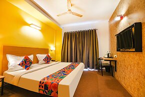 Fabhotel Old Maple Leaf