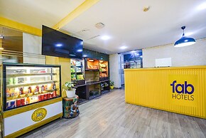 Fabhotel Old Maple Leaf