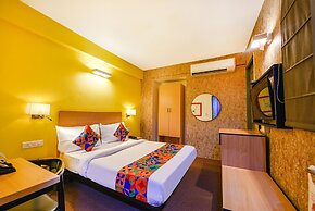 Fabhotel Old Maple Leaf