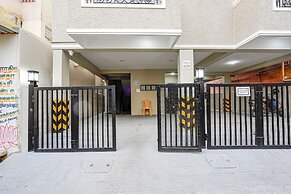 Fabhotel Lucky Inn Grand Residency