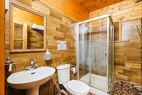 Fabhotel Wenzet Cottages