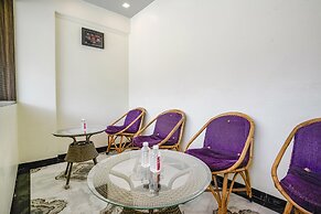 Fabhotel Golden Bird