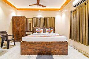 Fabhotel The Golden Orchid