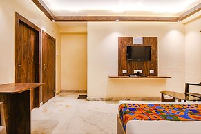 Fabhotel The Golden Orchid