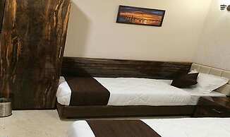 Fabhotel Purvika